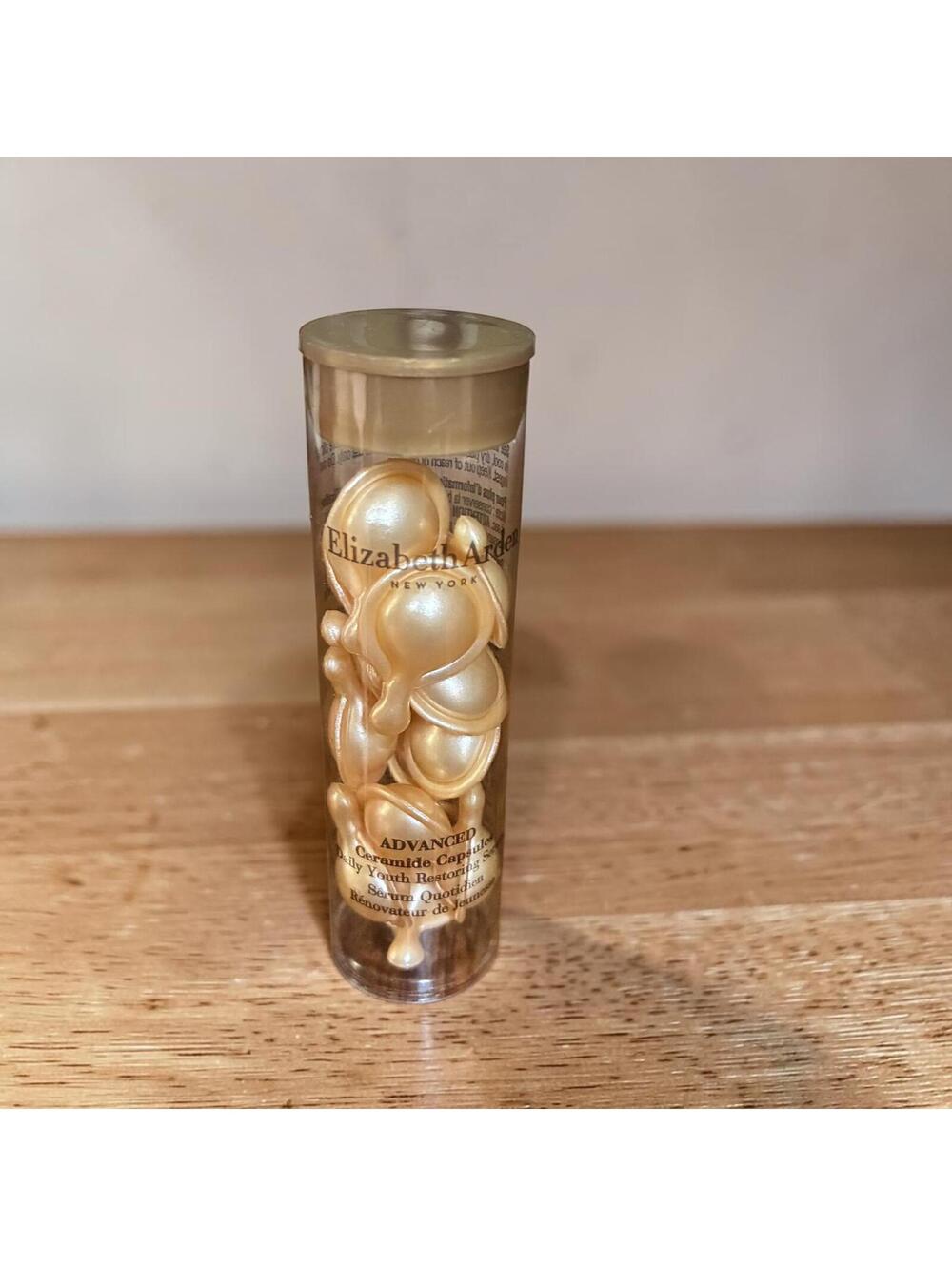 Elizabeth Arden Advanced Ceramide Capsules Daily Youth Restoring Serum